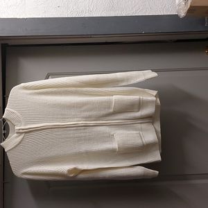 Easy Essentials  Sweater sz L